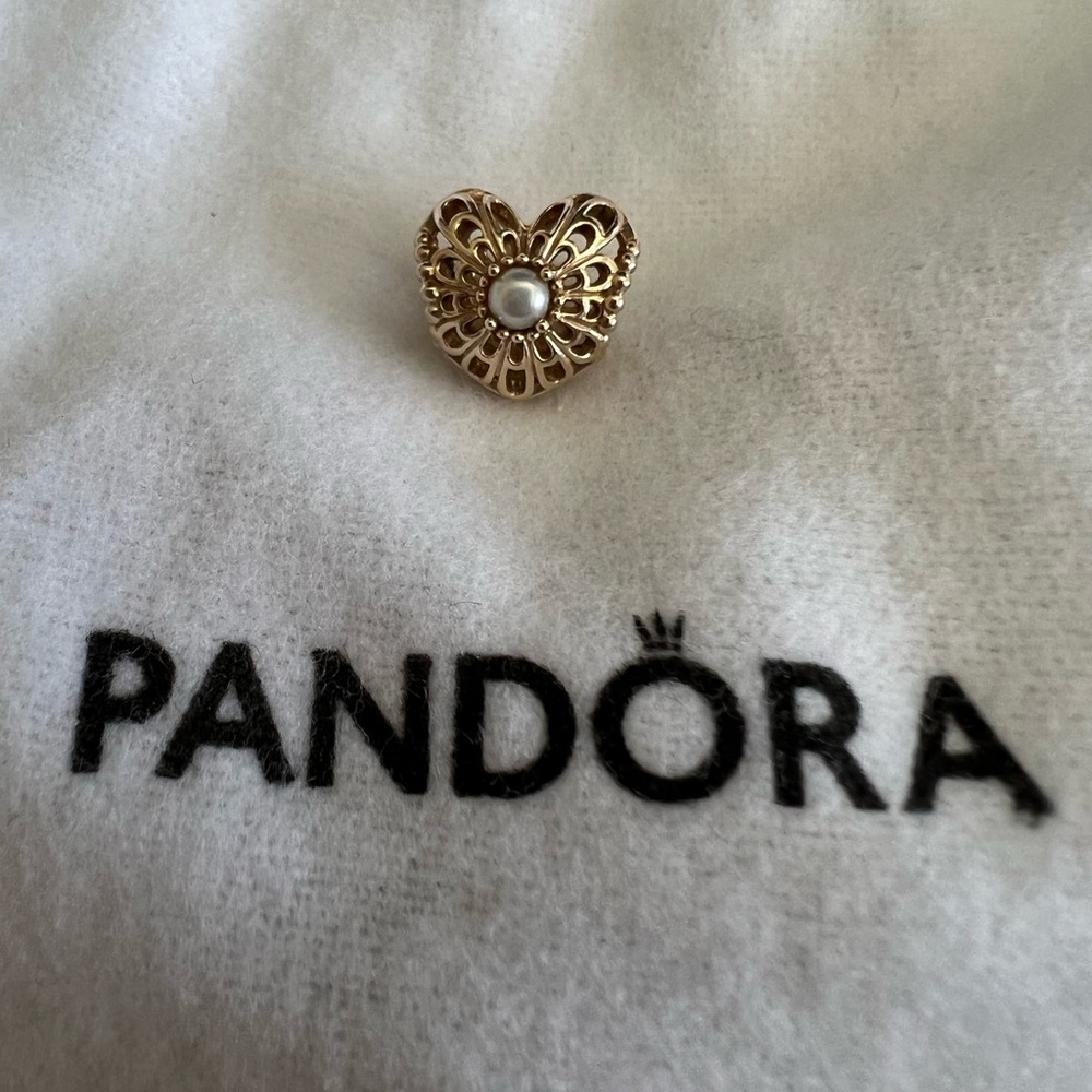 AUTHENTIC Pandora 14Kt. Gold Vintage Heart with Pearl